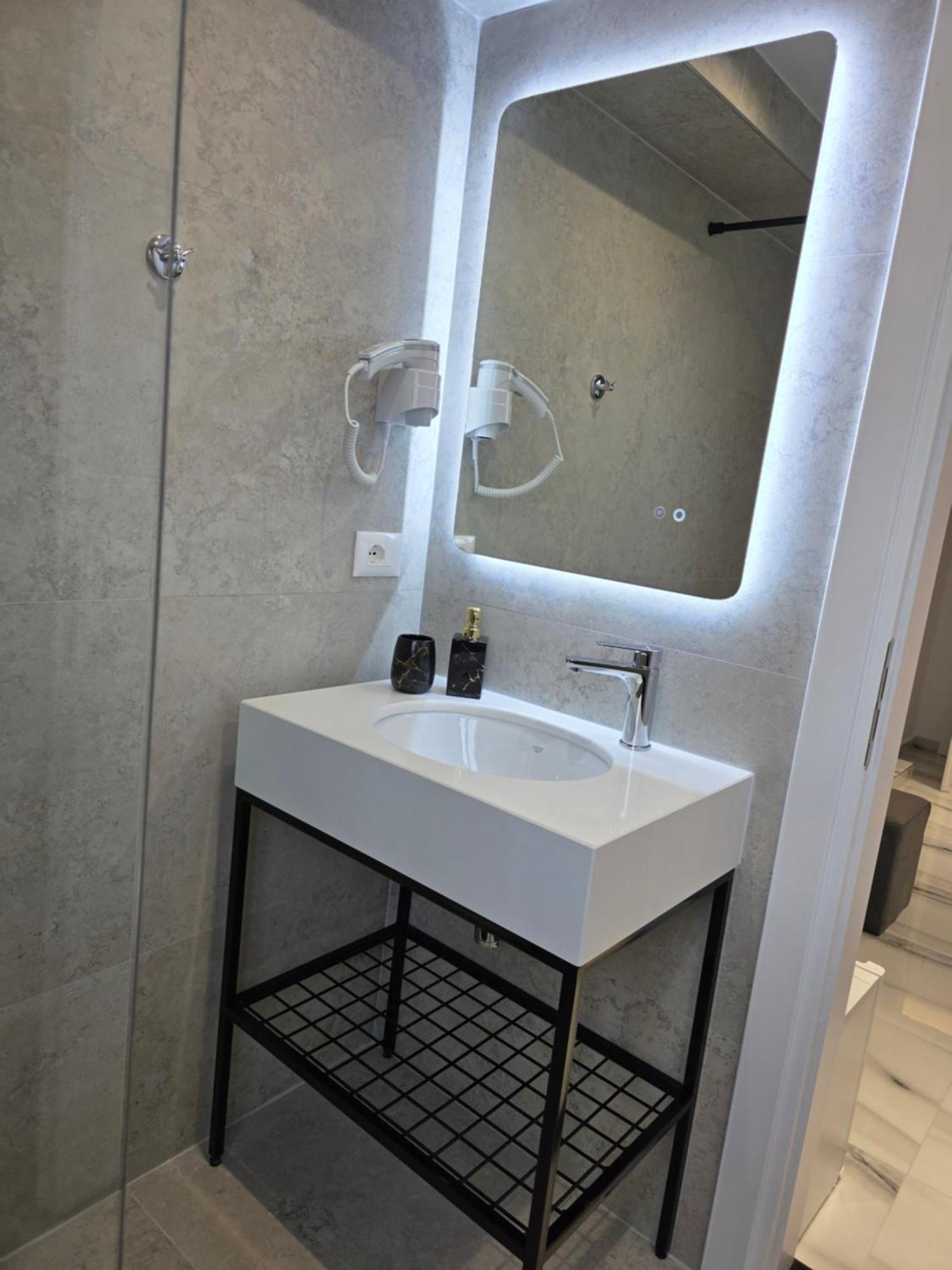Hotel Wait 'N Sea Himara Zewnętrze zdjęcie